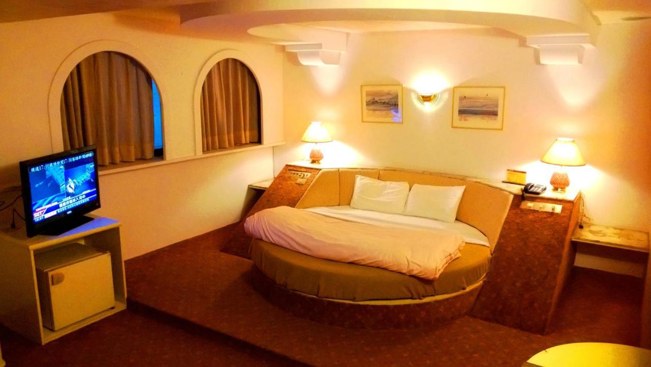 San Tong Hotel Miaoli Extérieur photo